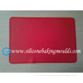 Food Safe Red 17inch Silicone Baking Mat , Heat Resistant Silicon Pastry Mat